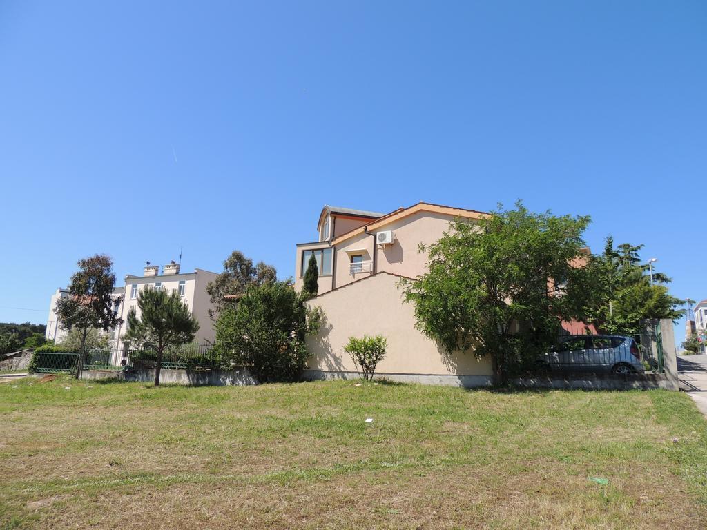 Stoja Apartment Pula Bagian luar foto